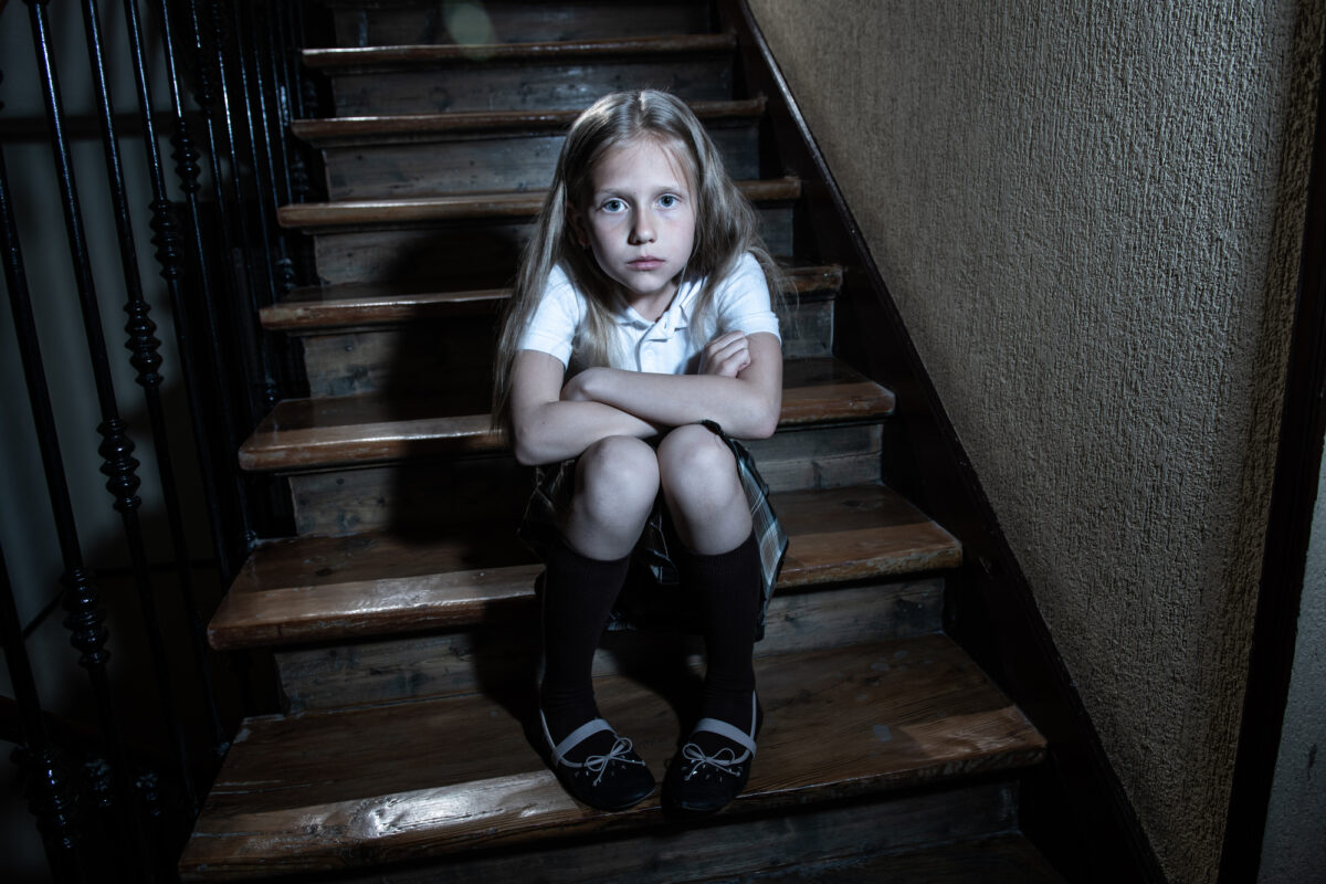 Cómo tratar los problemas de ansiedad social en niños