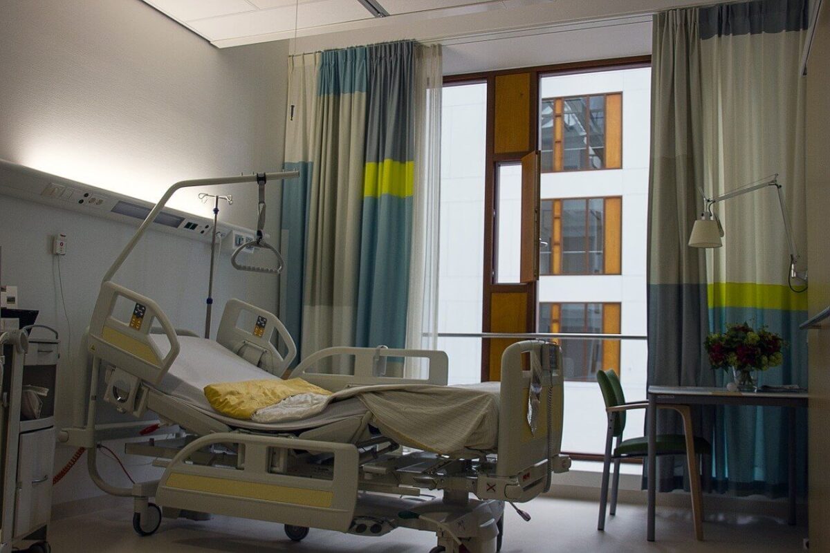 El impacto psicológico de la hospitalización sin acompañamiento en plena pandemia