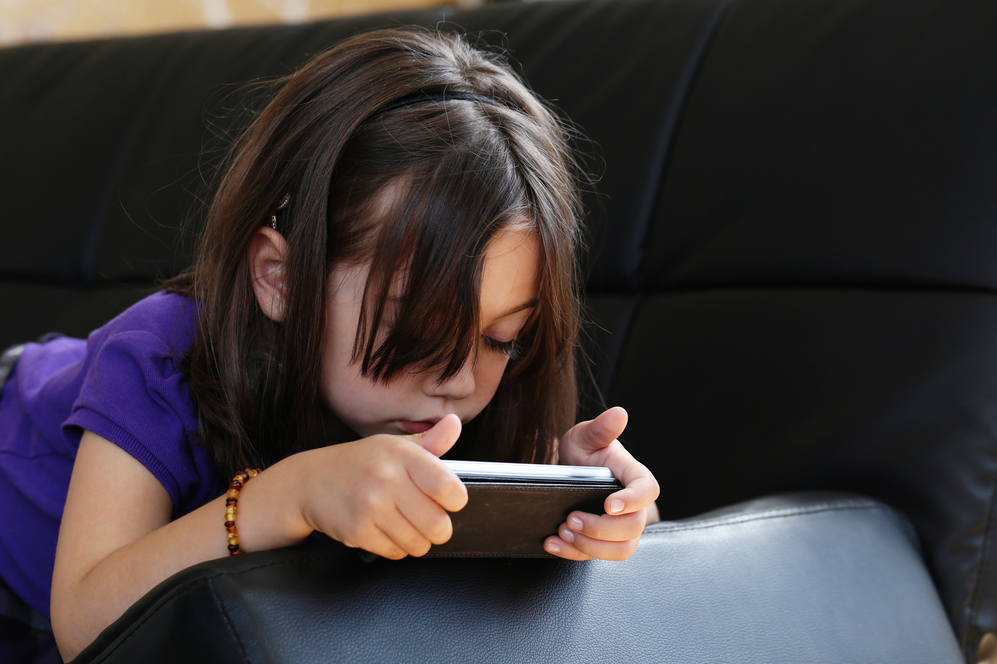 El impacto de las pantallas en el desarrollo infantil