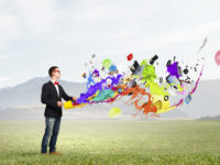 Los individuos creativos son más asociativos y se comprometen más con sus pensamientos ociosos