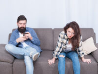 Resolución de conflictos en pareja, el dilema del chat y la emocionalidad