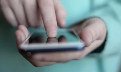 Cómo el miedo al abandono alimenta la adicción a los videos cortos