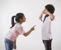 ¿Por qué los amigos íntimos controlan tus emociones mientras los populares dictan tu imagen?