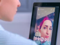 Cómo la belleza digital distorsiona nuestra percepción social