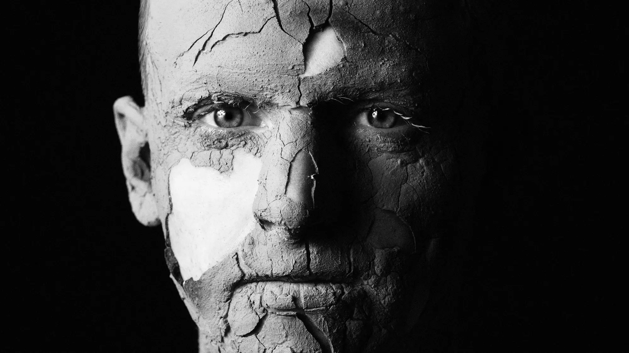 Por qué guardamos dolor y enojo para protegernos de futuras heridas emocionales