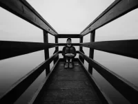 La foto negra en la prevención de recaídas: cuando idealizamos el consumo y olvidamos sus consecuencias