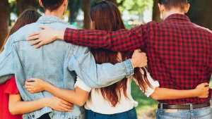 Los nueve hábitos psicológicos que sostienen el amor múltiple sin caos emocional