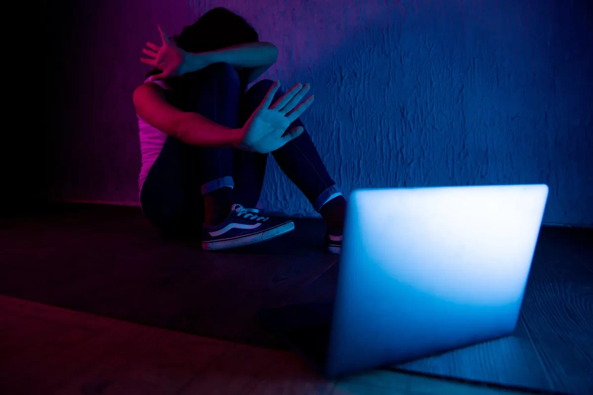 Cómo la inteligencia artificial detecta pensamientos suicidas ocultos en el cerebro de jóvenes adultos