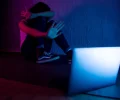 Cómo la inteligencia artificial detecta pensamientos suicidas ocultos en el cerebro de jóvenes adultos