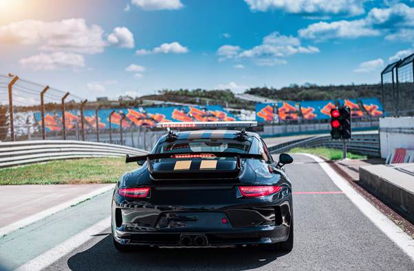 Tecnología en los deportes de motor: cómo se aplican las innovaciones modernas en la pista Tecnología en los deportes de motor: cómo se aplican las innovaciones modernas en la pista