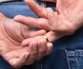 Ocultar tu verdadero yo en la relación aumenta silenciosamente el riesgo de infidelidad
