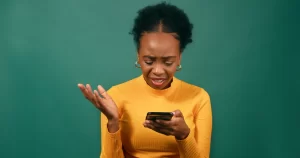 ¿Por qué la IA se está convirtiendo rápidamente en el terapeuta y confidente preferido del mundo?