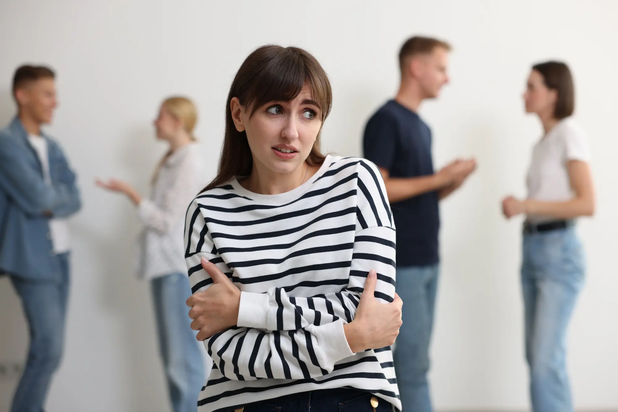 ¿Por qué creer que las personas no cambian de opinión reduce la ansiedad social?