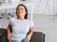 La atención plena como factor protector contra el uso problemático de las redes sociales