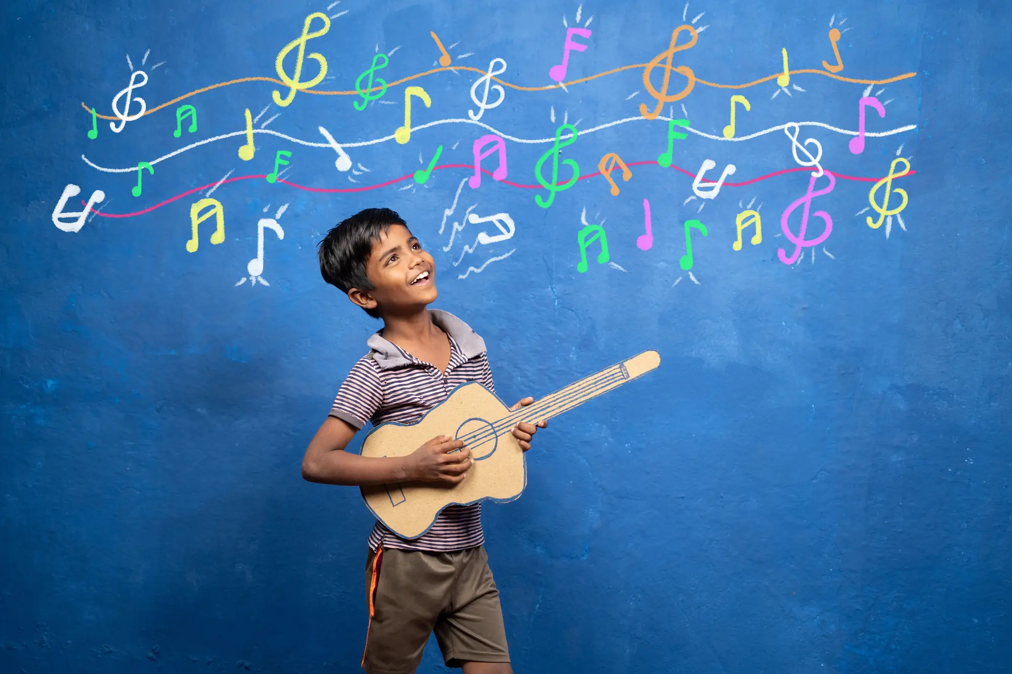 Cómo la música puede servir como refugio para el aprendizaje de niños en situaciones de desventaja