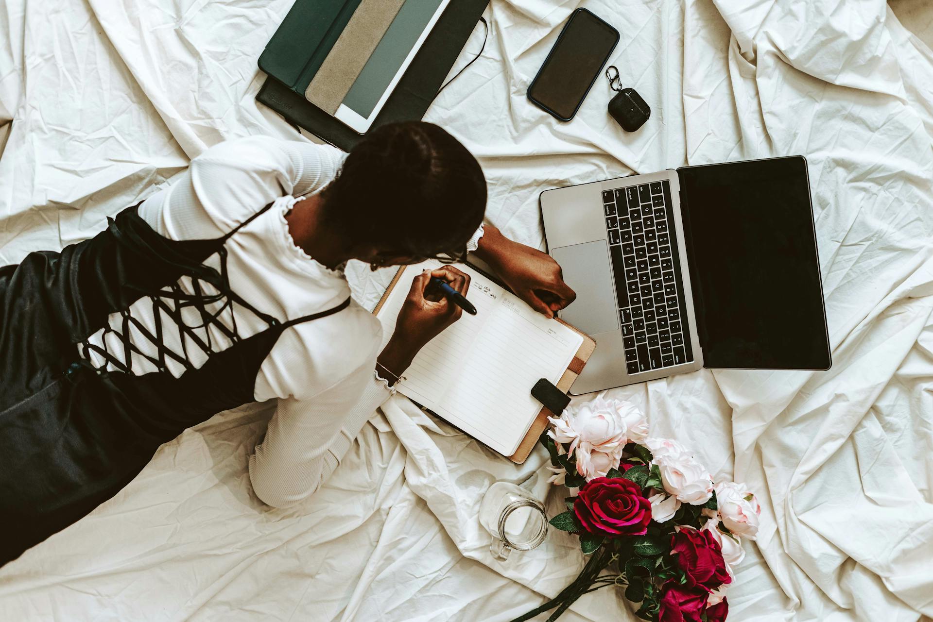 ¿Adicción al trabajo o escape emocional? El lado oculto de la productividad extrema