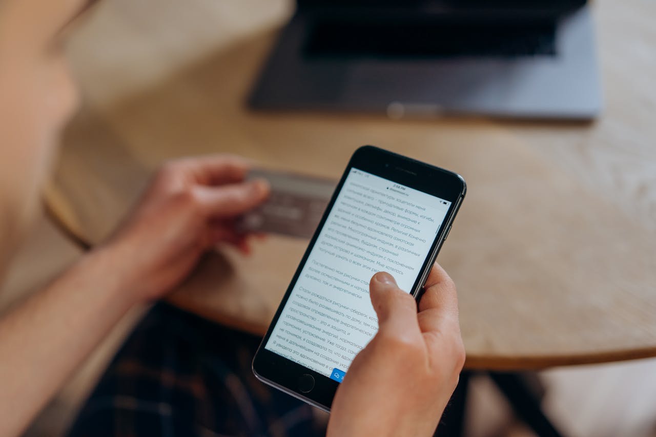 Por qué no podemos dejar de leer reseñas online