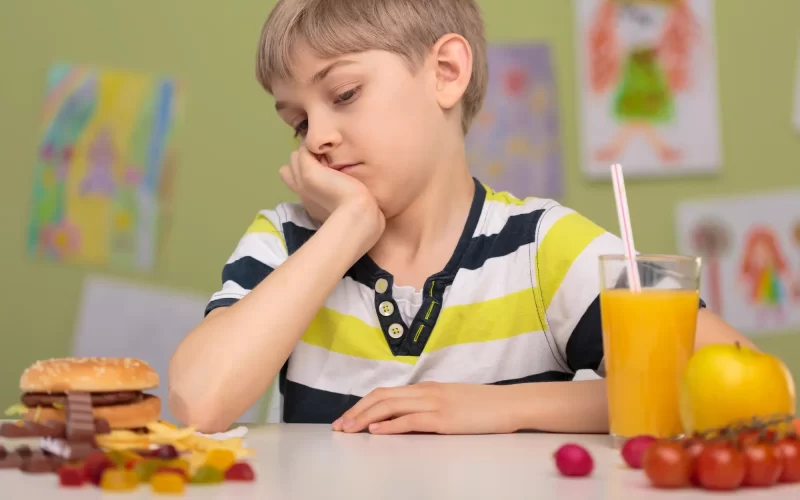 El reloj biológico de los adolescentes dicta sus antojos y explica el sedentarismo escolar