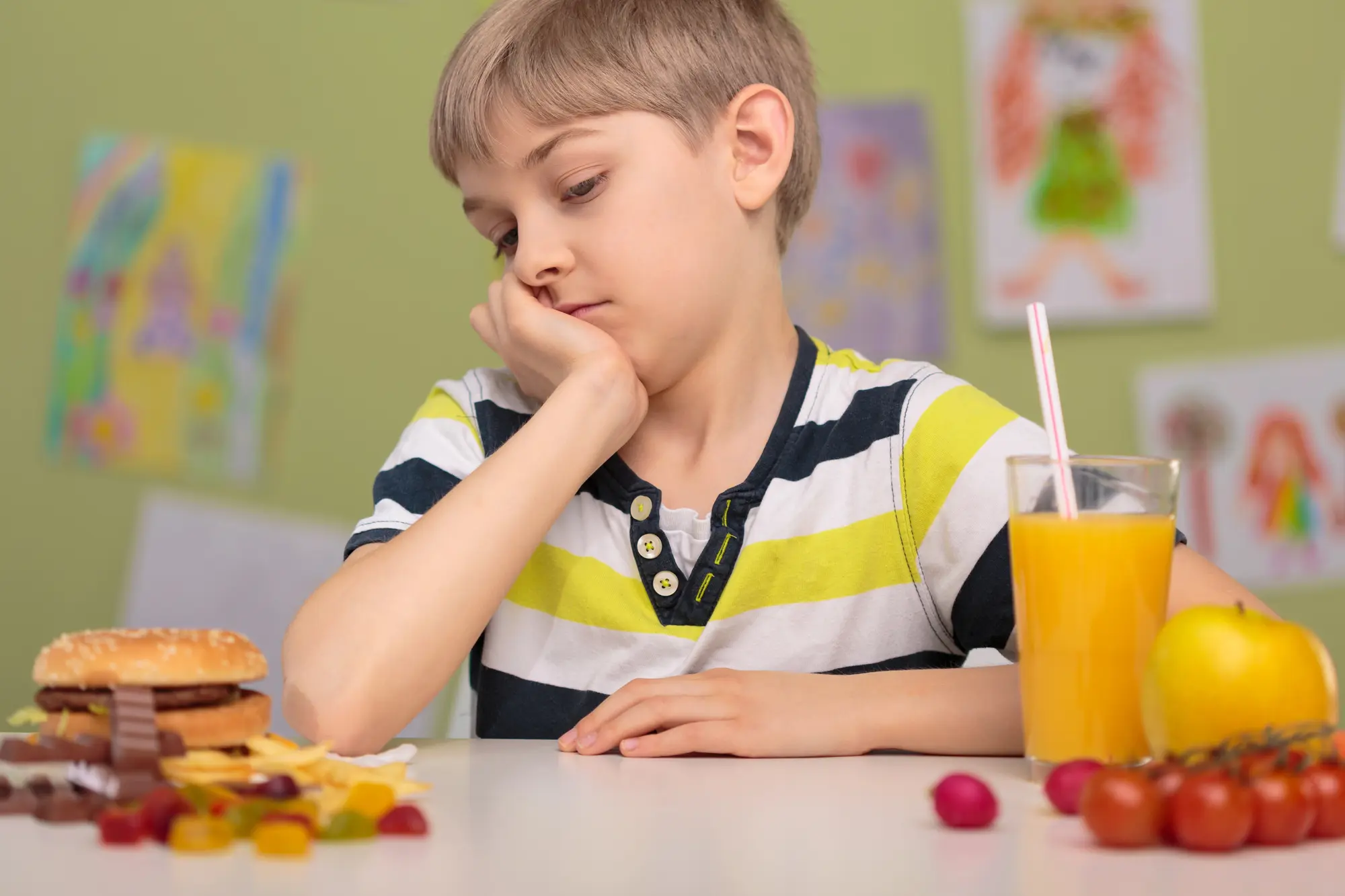 El reloj biológico de los adolescentes dicta sus antojos y explica el sedentarismo escolar
