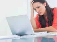 ¿Por qué los resúmenes de IA pueden limitar tu capacidad de aprendizaje profundo?