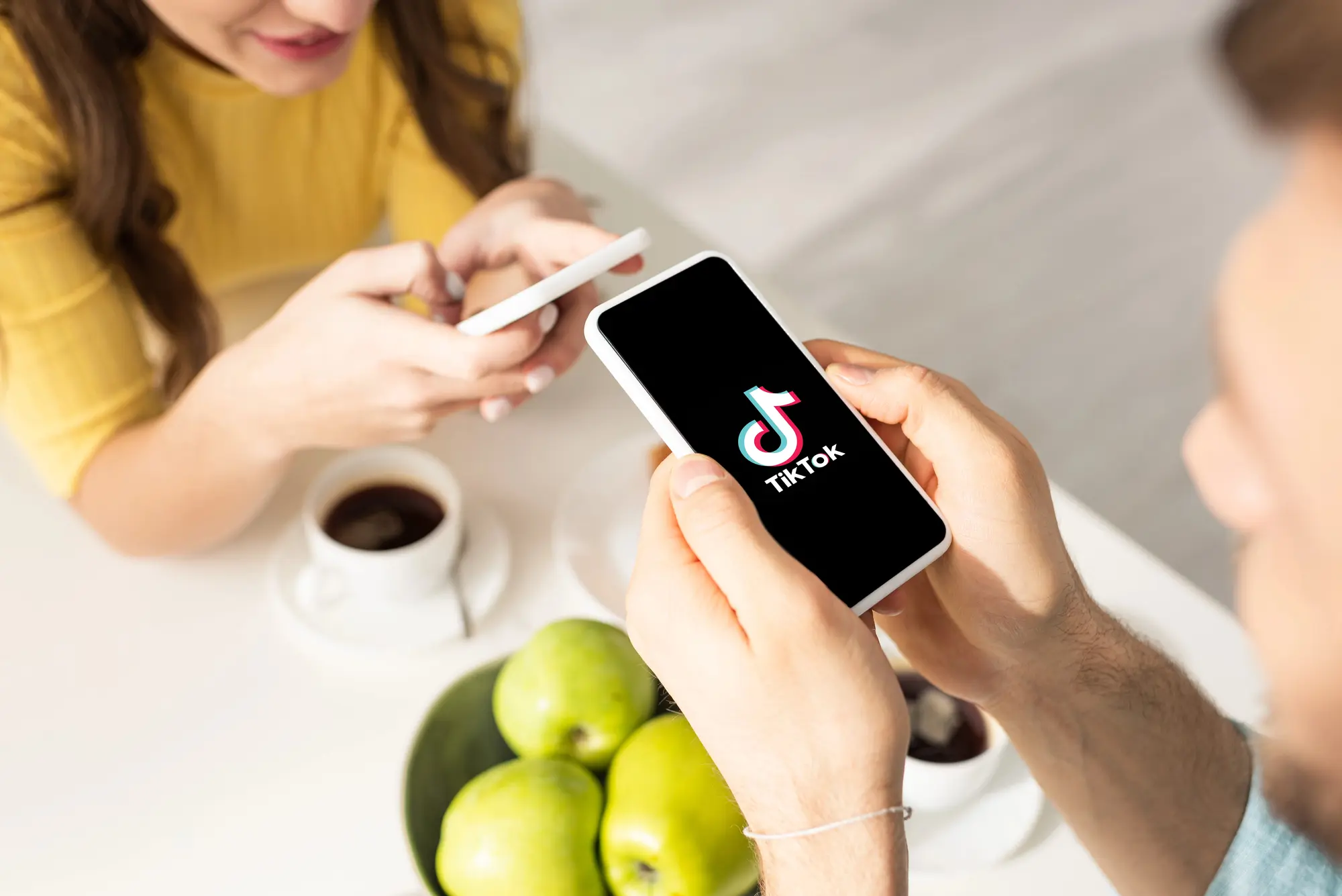 El ciclo entre TikTok y trastornos alimentarios no se detiene con prohibiciones